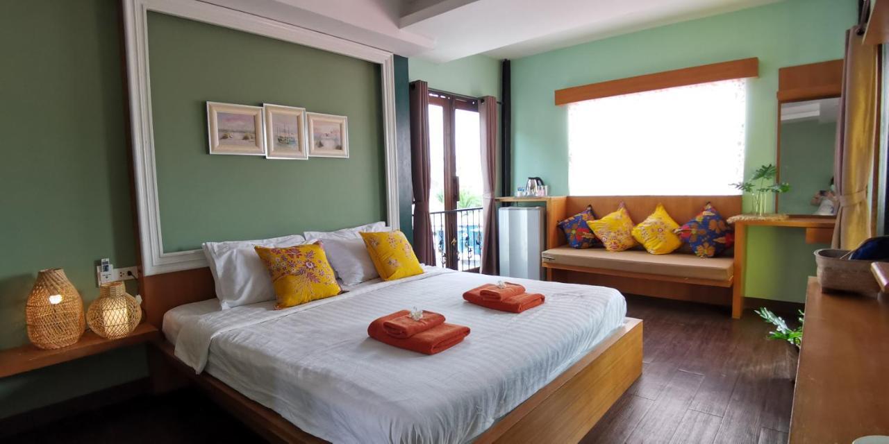 Island Cafe&Hostel Koh Lipe Bagian luar foto